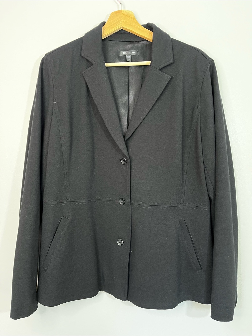 Eileen Fisher Black Notch-Collar Stretchy Three-Button Jacket Women’s XL